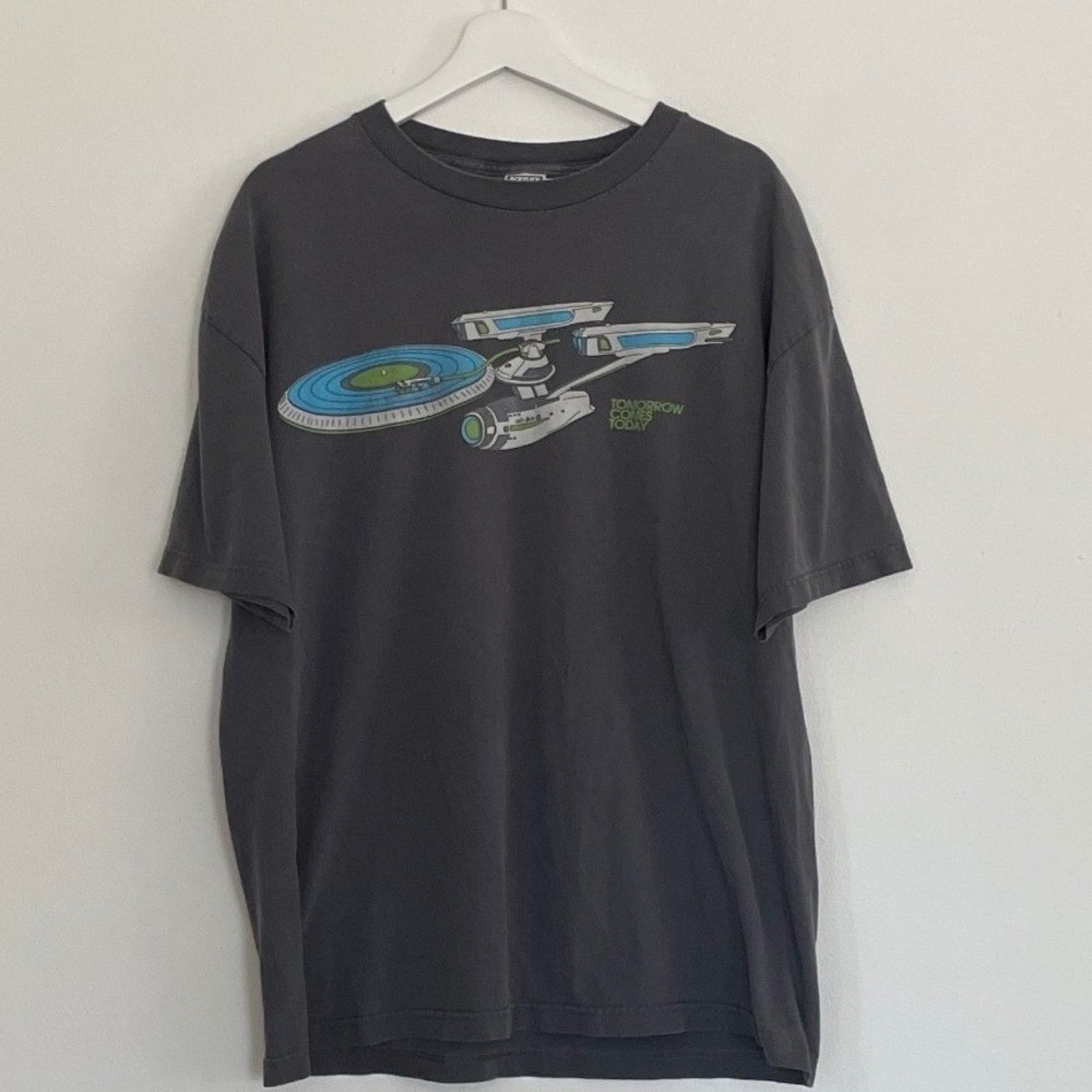 UNIQUE Mens XL Tomorrow Comes Today Acrylick Turntable Graphic T-Shirt Gray